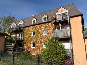 Radebeul Lindenau: Kleine Singlewohnung mit großer Terrasse * frisch renoviert, mit neuem Boden