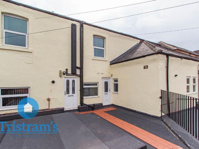 Radford Road, Nottingham NG7, 3 bed flat to rent, £795 pcm | PrimeLocation