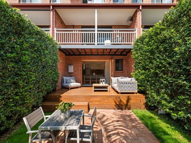 Radiant multi level townhouse near Rosalie Village
