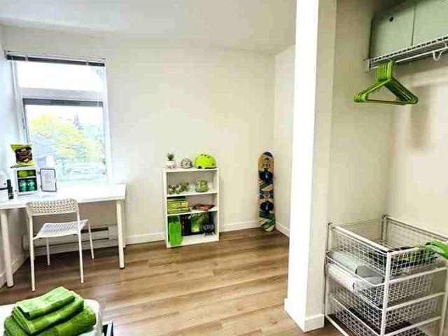 Radian Apartments 1 Bedroom Apartment for Rent at 4215 9th Ave Ne, Seattle, WA 98105 University District