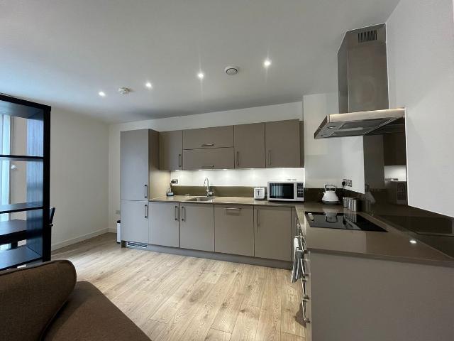 Radial Avenue, London E14, 1 bed flat to rent, £1,898 pcm | PrimeLocation