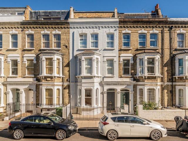 Radipole Road, Parsons Green SW6, 3 bed flat to rent, £7,000 pcm | PrimeLocation