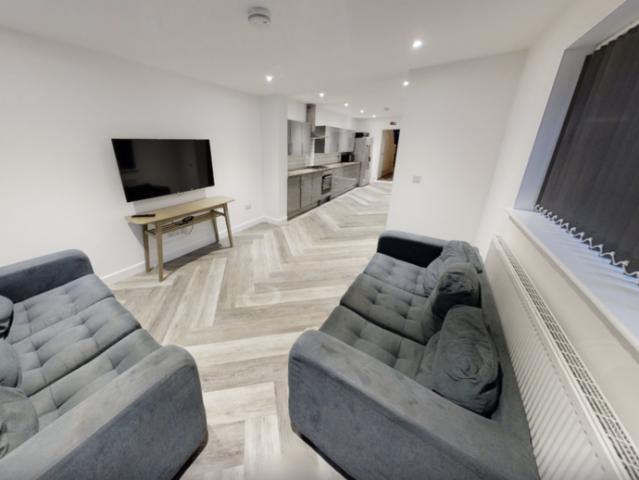 Radmoor Road, Loughborough LE11 6 bed house to rent £3,250 pcm £750 pw