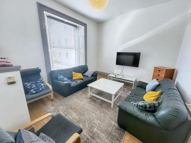 Radnor Street, Plymouth PL4, 7 bed property to rent, £615 pcm | PrimeLocation