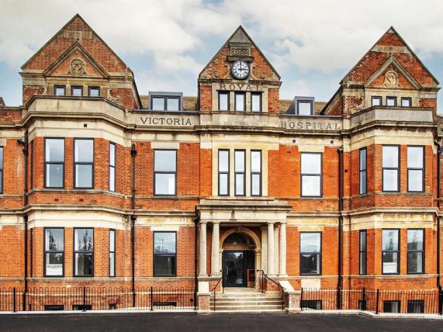 Radnor Park Avenue, Folkestone 2 bed apartment to rent £1,195 pcm £276 pw