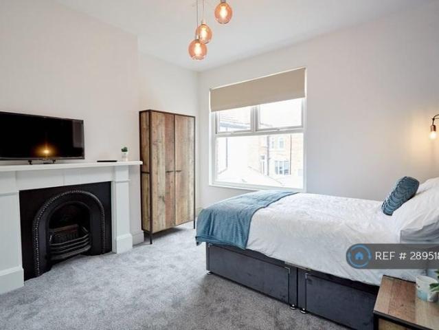 Radnor Place, Birkenhead, CH43 1 bed in a house share to rent £600 pcm £138 pw