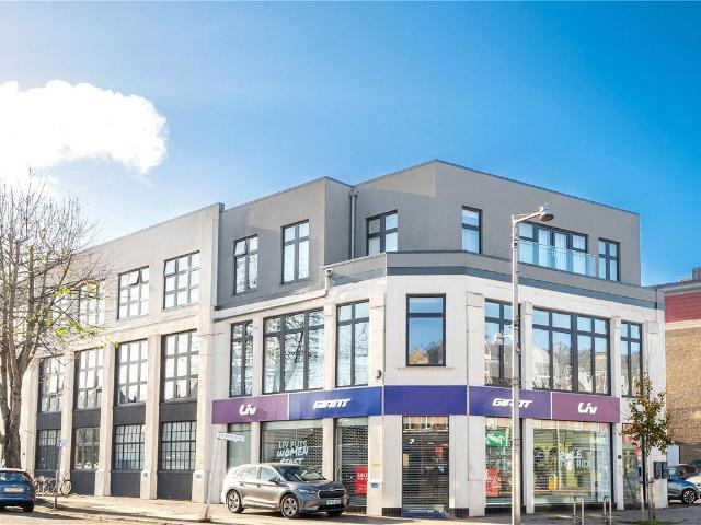 Radnor Road, Twickenham TW1, 1 bed flat to rent, £1,800 pcm | PrimeLocation