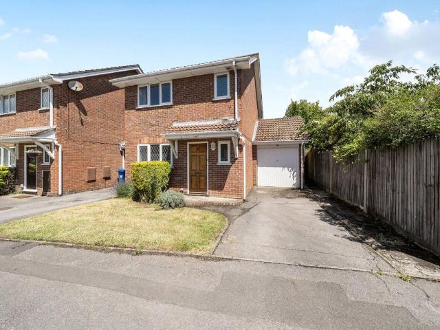 Radnor Road, Bracknell, Berkshire RG12, 3 bed detached house to rent, £2,100 pcm | PrimeLocation