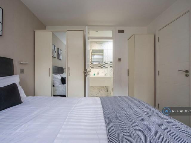 Radnor Road, London, SE15 4 bed end of terrace house to rent £4,000 pcm £923 pw