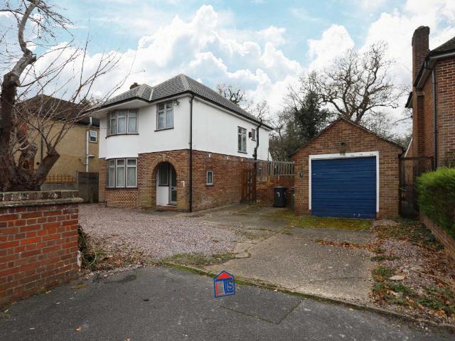 Radnor Way, Langley SL3, 3 bed detached house to rent, £2,300 pcm | PrimeLocation