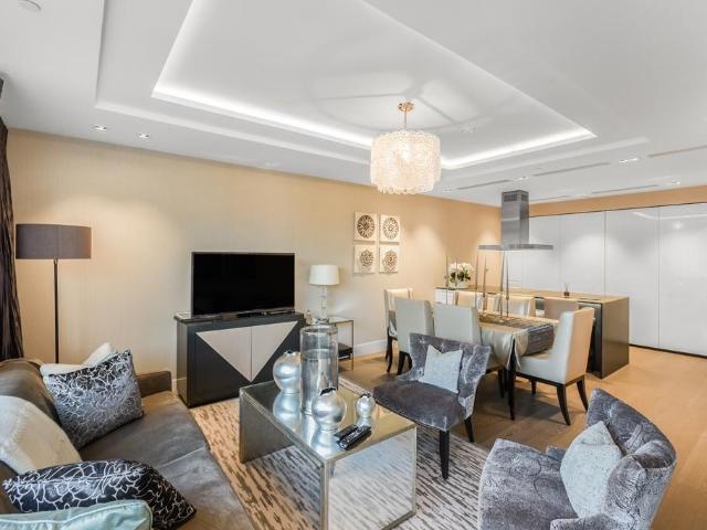 Radnor Terrace London W14 3 bed flat to rent £6,400 pcm £1,477 pw