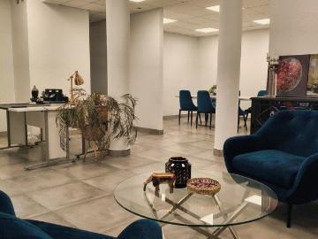 Lokal 70 m2 w centrum Radomia, witryny, parking