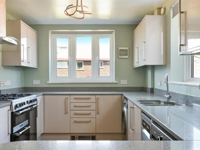 Radstock Way, Merstham RH1, 3 bed property to rent, £2,250 pcm | PrimeLocation