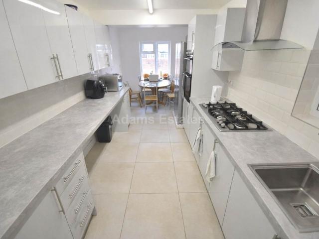 Radstock Road, Reading RG1, 7 bed terraced house to rent, £4,900 pcm | PrimeLocation