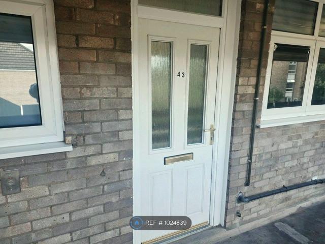 Radstone Walk, Leicester LE5, 3 bed flat to rent, £1,100 pcm | PrimeLocation