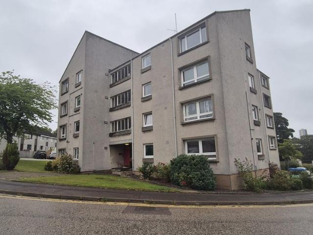 Raeden Crescent, Aberdeen AB15, 2 bed flat to rent, £750 pcm | PrimeLocation