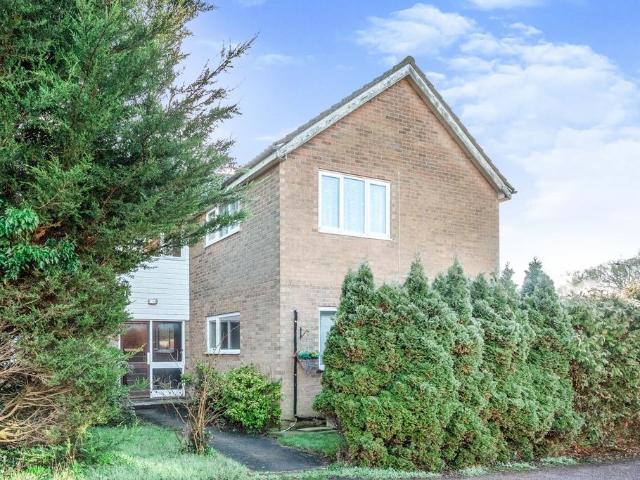 Raedwald Drive, Bury St. Edmunds, IP32 1 bed flat to rent £795 pcm £183 pw