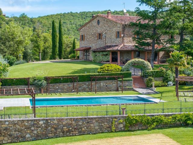 Raffinato casale in classe A3 nel cuore della Toscana 670m² Civitella in Val di Chiana