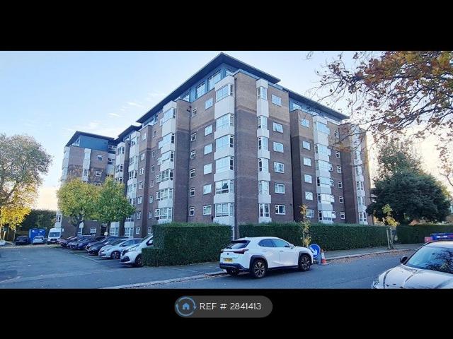 Raffles House, London NW4, 2 bed flat to rent, £2,200 pcm | PrimeLocation