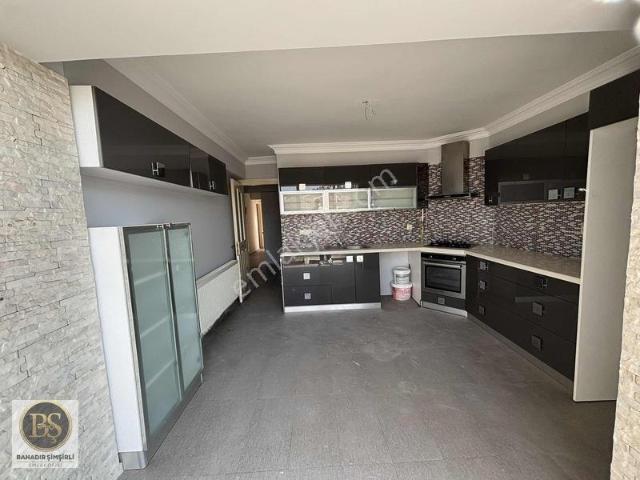 Ragıpbey Mah. Satılık 4+1 Daire, Sevgi Yolu Altı, 140m²