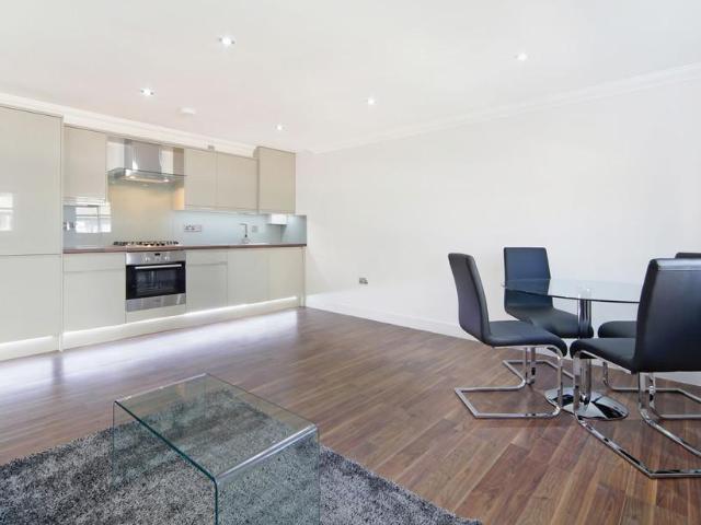 Rai House, New Road, Whitechapel, London 2 bed flat to rent £2,500 pcm £577 pw