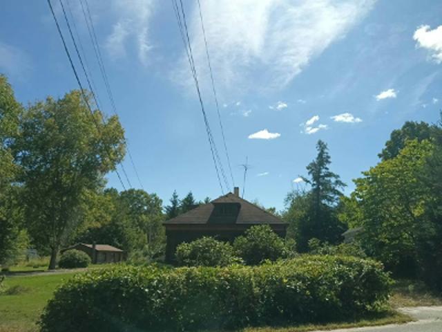 Railroad Ave
