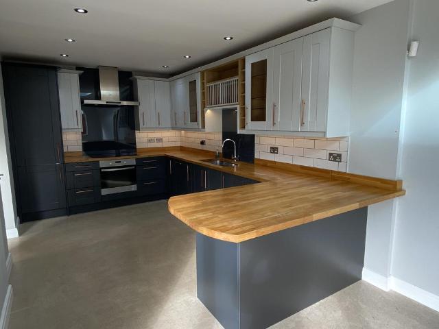 Railway Cottages, Doncaster, DN6 3 bed house to rent £1,400 pcm £323 pw