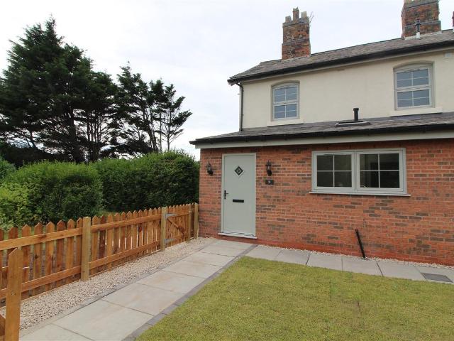 Railway Cottages, Shore Road, Ainsdale PR8, 2 bed cottage to rent, £1,300 pcm | PrimeLocation