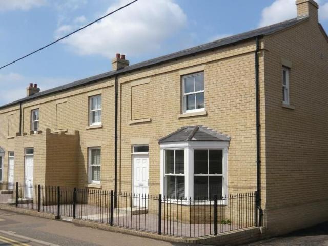Railway Road, Downham Market PE38, 1 bed flat to rent, £700 pcm | PrimeLocation