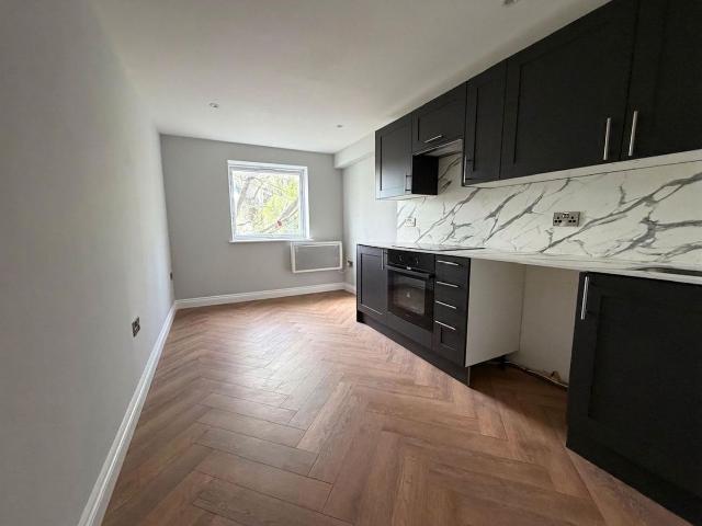 Railway Road, Newhaven BN9, Studio to rent, £920 pcm | PrimeLocation