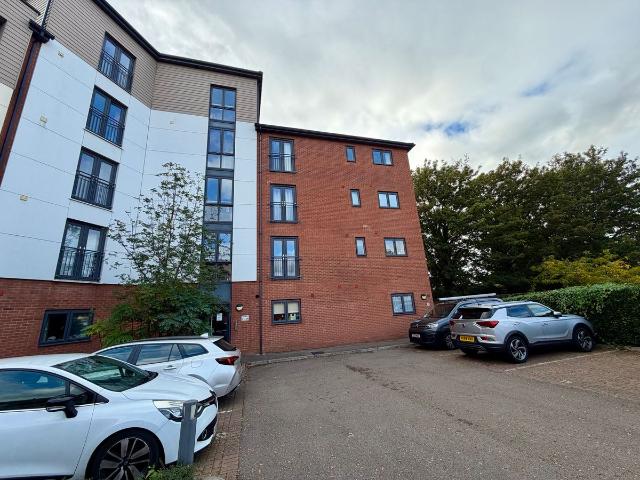 Railway View, Kettering NN16, 2 bed flat to rent, £850 pcm | PrimeLocation