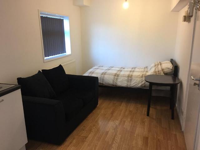 Railway, Wombwell 1 bed in a house share to rent £425 pcm £98 pw