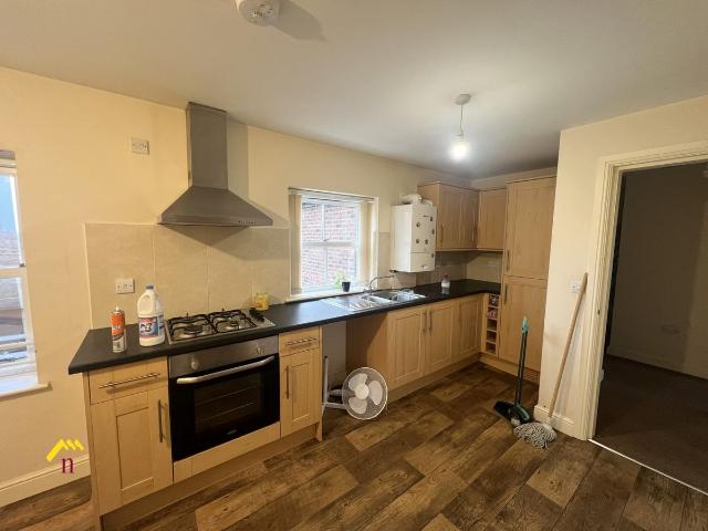 Rainbow Close, Thorne DN8, 2 bed flat to rent, £685 pcm | PrimeLocation