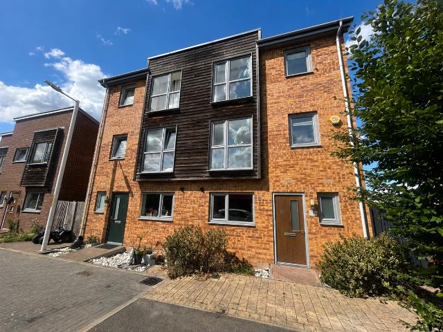 Rainbow Gardens, Dartford DA1, 4 bed property to rent, £2,250 pcm | PrimeLocation