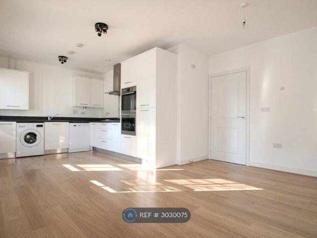Rainbow Road, Erith DA8, 2 bed flat to rent, £1,650 pcm | PrimeLocation