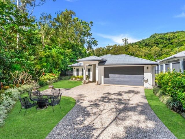 Rainforest Setting with Seasonal Creek Behind. Full Privacy and Peaceful