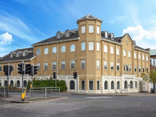 Rainsford Road, Chelmsford CM1, 2 bed flat to rent, £1,500 pcm | PrimeLocation