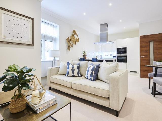 Rainville Road, London, W6 1 bed apartment to rent £3,142 pcm £725 pw