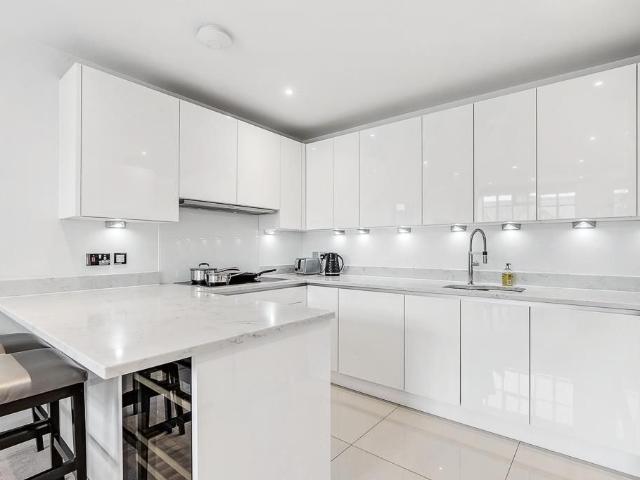 Rainville Road, London W6, 2 bed flat to rent, £4,182 pcm | PrimeLocation