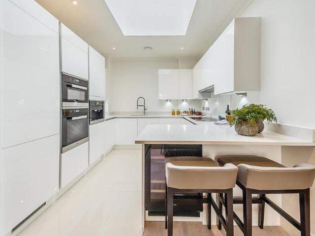 Rainville Rd, London W6 2 bed flat to rent £4,376 pcm £1,010 pw