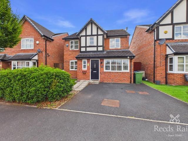 Raisbeck Road, Stockport SK2 4 bed detached house to rent £2,500 pcm £577 pw