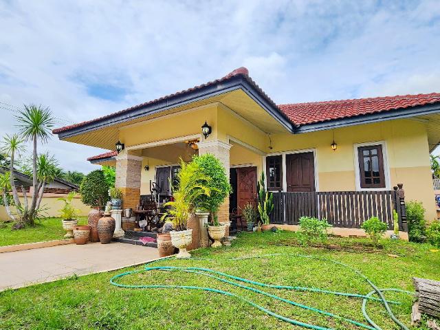 ราคาสุดคุ้ม บ้าน 146 ตร.ว. 3 นอน 3 น้ำ ราคา 2.8 ล้าน! ได้พื้นที่กว่า 200 ตร.ม. —ทำเลดี ใกล้ รพ.ดอยสะเก็ดเพียง 2 นาที!