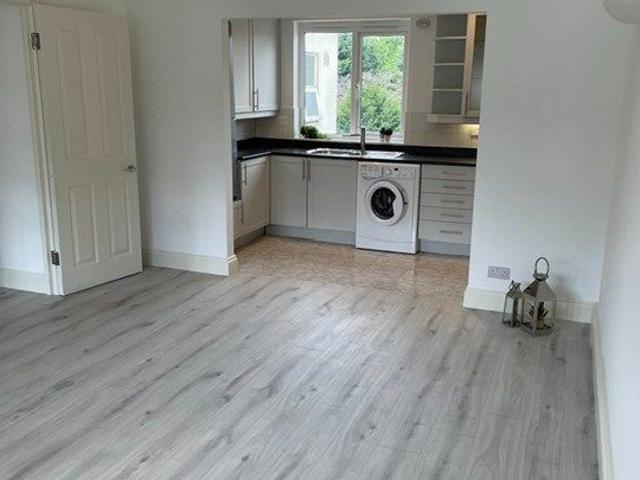 Raleigh Road, Richmond TW9, 2 bed flat to rent, £2,250 pcm | PrimeLocation