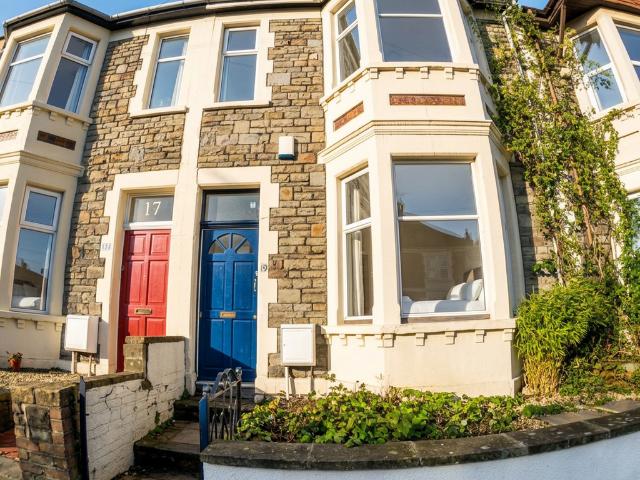Ralph Road 5 bed Bills Inc. 5 bed house to rent £3,547 pcm £819 pw