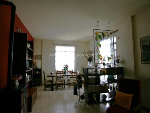 Rapolano vendesi immobile composto al piano terra appartamen. 345m² Serre di Rapolano