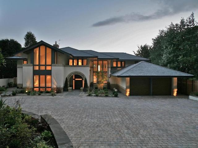 Rappax Road, Hale 5 bed detached house to rent £12,500 pcm £2,885 pw