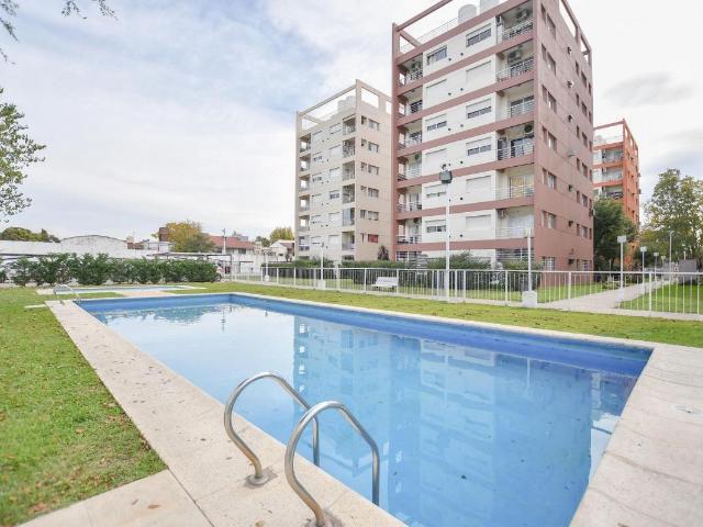 RAQUEL ESPA?OL al 500, piso 6