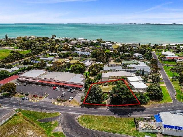 Rare Multi Purpose Offering, Centre of Town