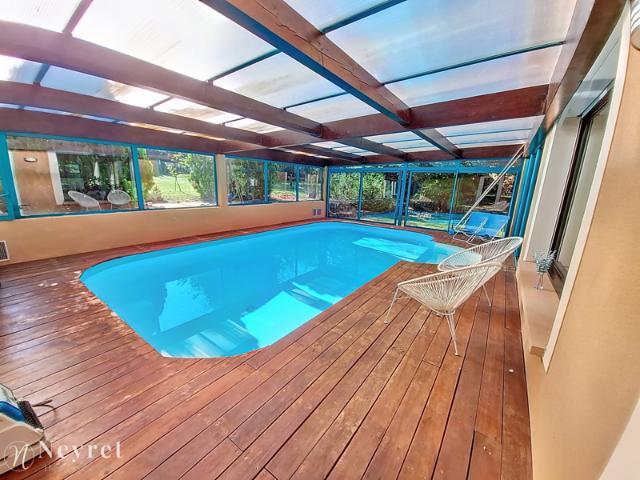 Rare: Maison d'architecte d'exception de 308 m2 sur son te