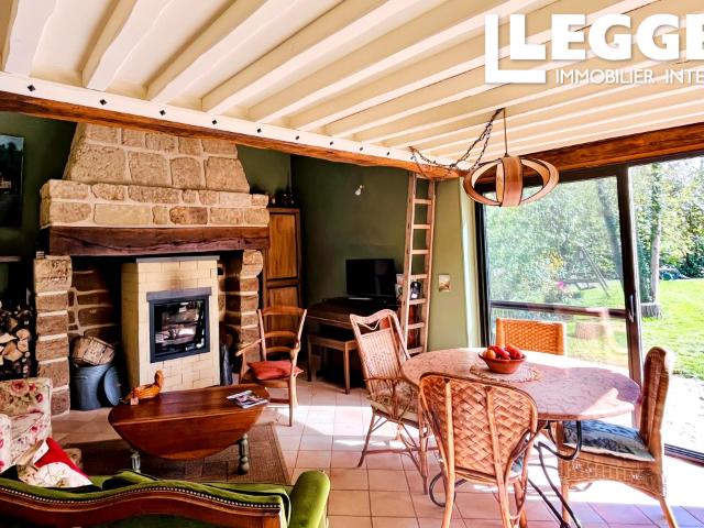 Rare: maison en briques et colombages avec étang privé sur un terrain de 1,1 hectares au cœur du Pays d'Auge